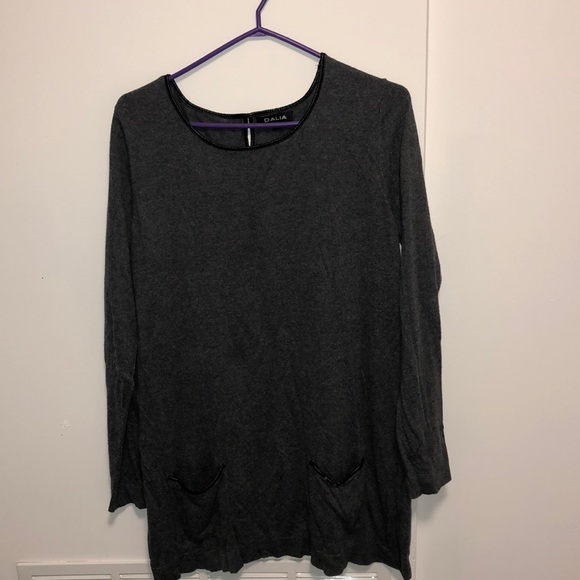 DALIA // Thin Dark Grey Sweater (Size Large) - Picture 6 of 8